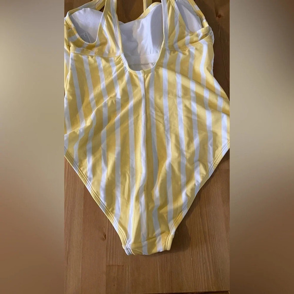 Sz. L Kona Sol Women's Striped Square Neck One Piece Swimsuit Yellow (JJ3) - Picture 11 of 15